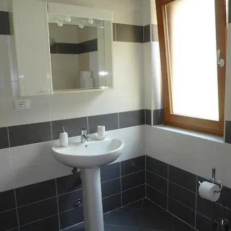 Casa Marisa Мальчезине